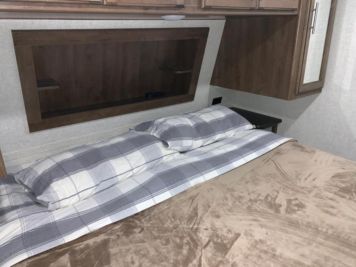 Glacier Haven Inn Пиннакл Экстерьер фото