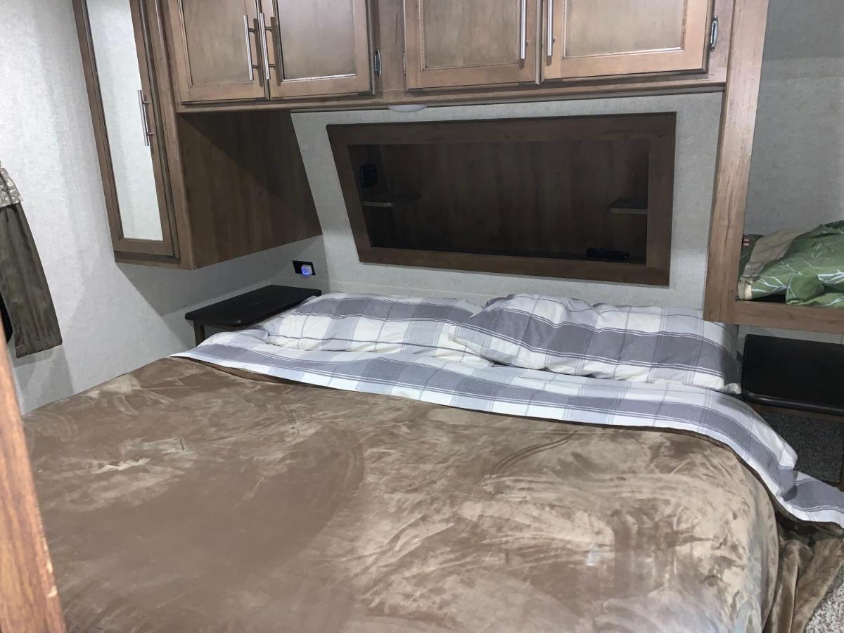 Glacier Haven Inn Пиннакл Экстерьер фото